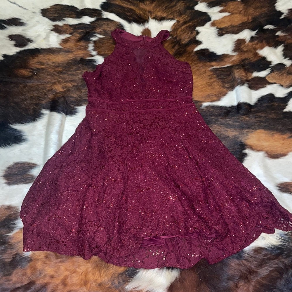 sparkly maroon 11/12 morgan and co short prom dress